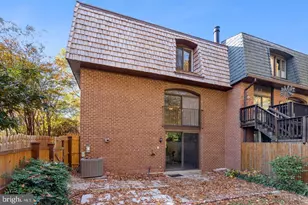 10855 Deborah Dr, Potomac, MD 20854 - Photo 19