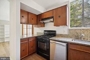 10855 Deborah Dr, Potomac, MD 20854 - Photo 7