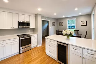 7612 Winterberry Pl, Bethesda, MD 20817 - Photo 3