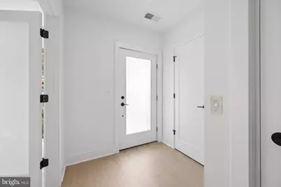 5609 Vermillion Cir, Bethesda, MD 20816 - Photo 3