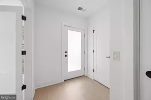 5609 Vermillion Cir, Bethesda, MD 20816 - Photo 3