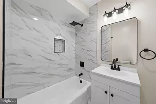 7400 Lakeview Dr, Bethesda, MD 20817 - Photo 11