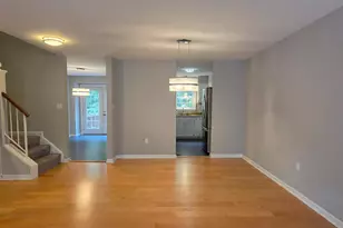 1353 Templeton Pl, Rockville, MD 20852 - Photo 9