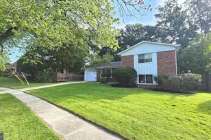 9215 Bardon Rd, Bethesda, MD 20814 - Photo 9