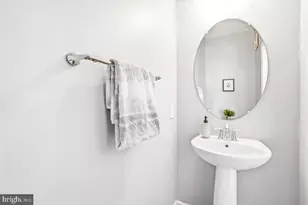 121 Copley Cir, Gaithersburg, MD 20878 - Photo 11