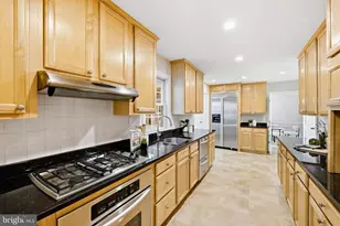 10804 Deborah Dr, Potomac, MD 20854 - Photo 11