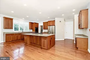 7011 Cypress Hill Dr, Gaithersburg, MD 20879 - Photo 11