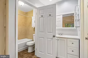 10707 Hampton Mill Terrace, Rockville, MD 20852 - Photo 29