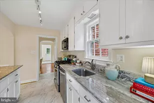 5805 Roosevelt St, Bethesda, MD 20817 - Photo 13
