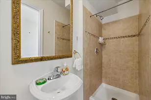 5805 Roosevelt St, Bethesda, MD 20817 - Photo 19
