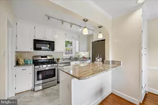 5805 Roosevelt St, Bethesda, MD 20817 - Photo 11