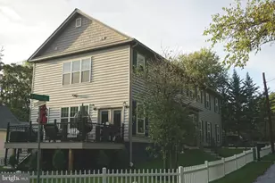208 Bryan Ave, Gaithersburg, MD 20877 - Photo 3