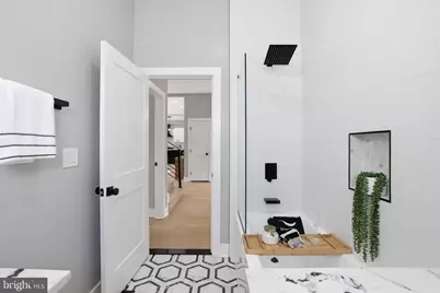 7121 W Greenvale Parkway, Chevy Chase, MD 20815 - Photo 21