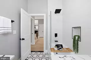 7121 W Greenvale Pkwy, Chevy Chase, MD 20815 - Photo 21