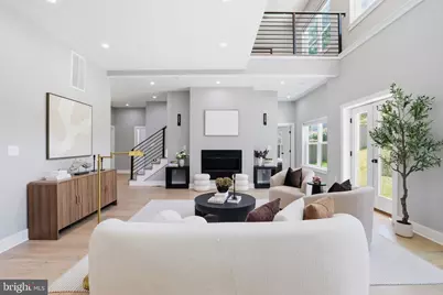 7121 W Greenvale Parkway, Chevy Chase, MD 20815 - Photo 5