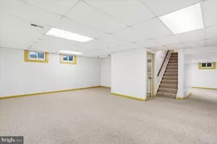 1038 Carnation Dr, Rockville, MD 20850 - Photo 25