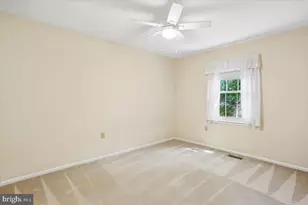 1038 Carnation Dr, Rockville, MD 20850 - Photo 17