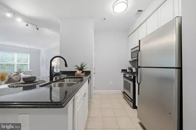 501 Hungerford Drive #360, Rockville, MD 20850 - Photo 5