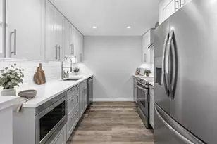 4601 N Park Ave, Chevy Chase, MD 20815 - Photo 17