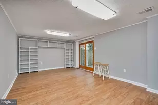 214 Pender Pl, Rockville, MD 20850 - Photo 33