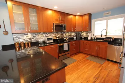 19708 Meredith Drive, Rockville, MD 20855 - Photo 5