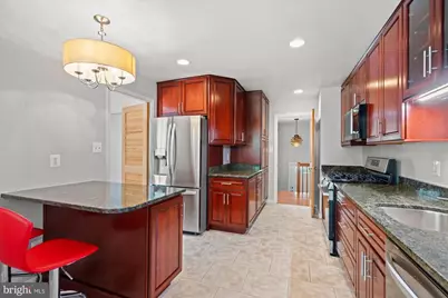 9805 Raleigh Tavern Court, Bethesda, MD 20814 - Photo 3