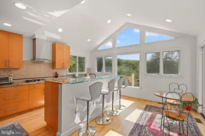 9219 Levelle Drive, Chevy Chase, MD 20815 - Photo 5