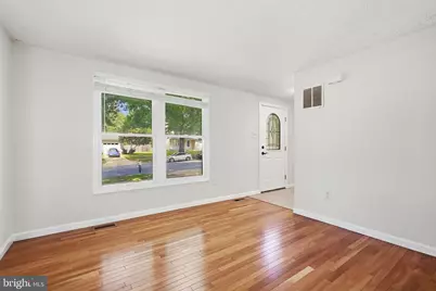 7545 Brenish Drive, Gaithersburg, MD 20879 - Photo 5
