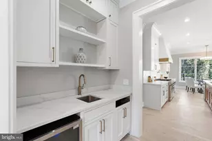 9117 Seven Locks Rd, Bethesda, MD 20817 - Photo 11