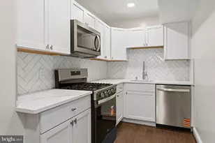 7400 Lakeview Dr, Bethesda, MD 20817 - Photo 3