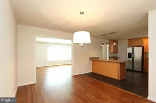 6915 Wilson Ln, Bethesda, MD 20817 - Photo 7