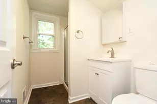 6915 Wilson Ln, Bethesda, MD 20817 - Photo 5