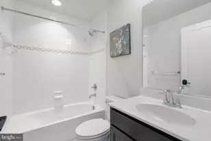 820 Thompson Cres, Rockville, MD 20852 - Photo 29