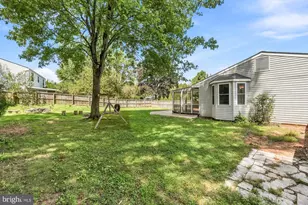 19110 Dowden Cir, Poolesville, MD 20837 - Photo 9