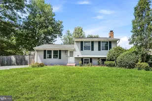 19110 Dowden Cir, Poolesville, MD 20837 - Photo 1