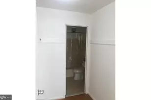 10201 Grosvenor Pl, Rockville, MD 20852 - Photo 7