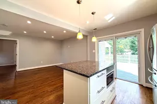 13807 Eastland St, Rockville, MD 20853 - Photo 9