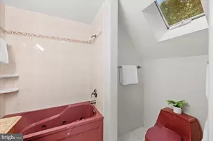 11200 Angus Pl, Potomac, MD 20854 - Photo 19