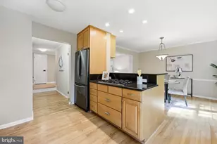 7922 Jensen Pl, Bethesda, MD 20817 - Photo 15