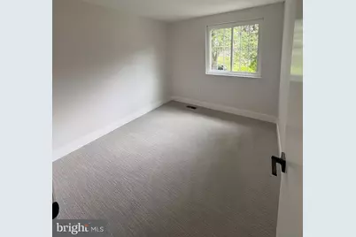 19320 Poinsetta Court, Gaithersburg, MD 20879 - Photo 7