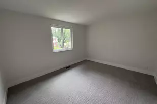 19320 Poinsetta Ct, Gaithersburg, MD 20879 - Photo 9
