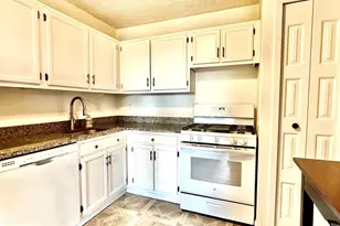 5225 Pooks Hill Rd, Bethesda, MD 20814 - Photo 3