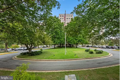 10201 Grosvenor Place #1008, Rockville, MD 20852 - Photo 21