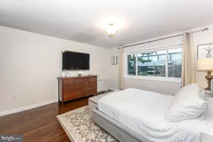 10300 Westlake Dr, Bethesda, MD 20817 - Photo 29