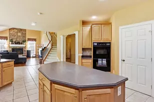 415 Firestone Dr, Ashton, MD 20861 - Photo 9