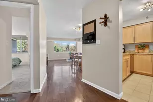 10101 Grosvenor Pl, Rockville, MD 20852 - Photo 3