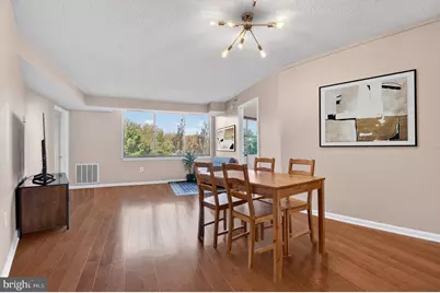 10101 Grosvenor Place #701, Rockville, MD 20852 - Photo 9