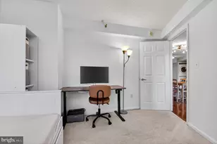 10101 Grosvenor Pl, Rockville, MD 20852 - Photo 15