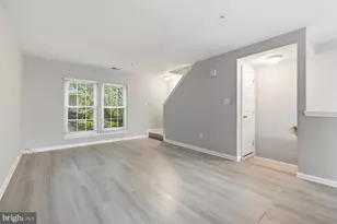7939 Foxcrest Ct, Potomac, MD 20854 - Photo 11