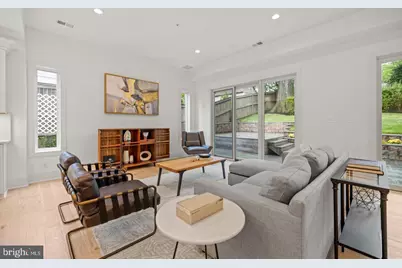 8609 Woodbrook Lane, Chevy Chase, MD 20815 - Photo 5